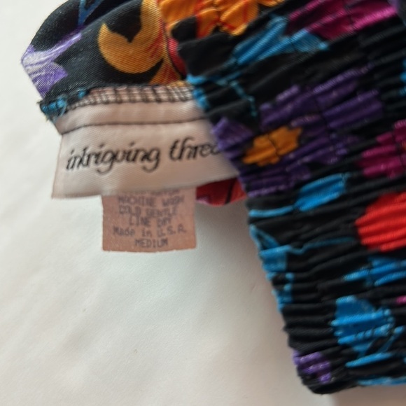 Vintage Intriguing threads moody florals midi skirt w/ elastic waist and pockets - Picture 8 of 8